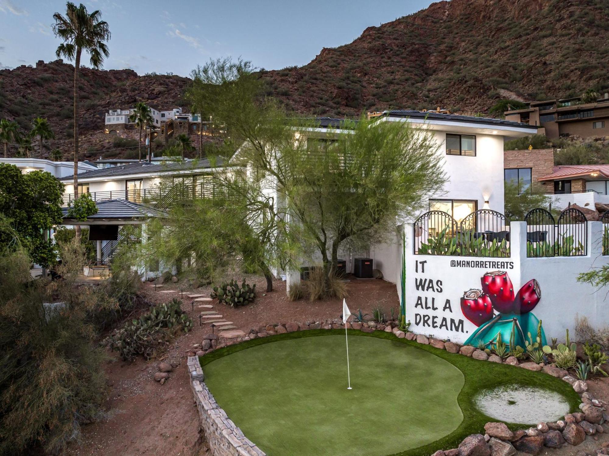 Camelback Mountain Mansion - Micro-resort, Views, Golf, Heated Pool, Game *