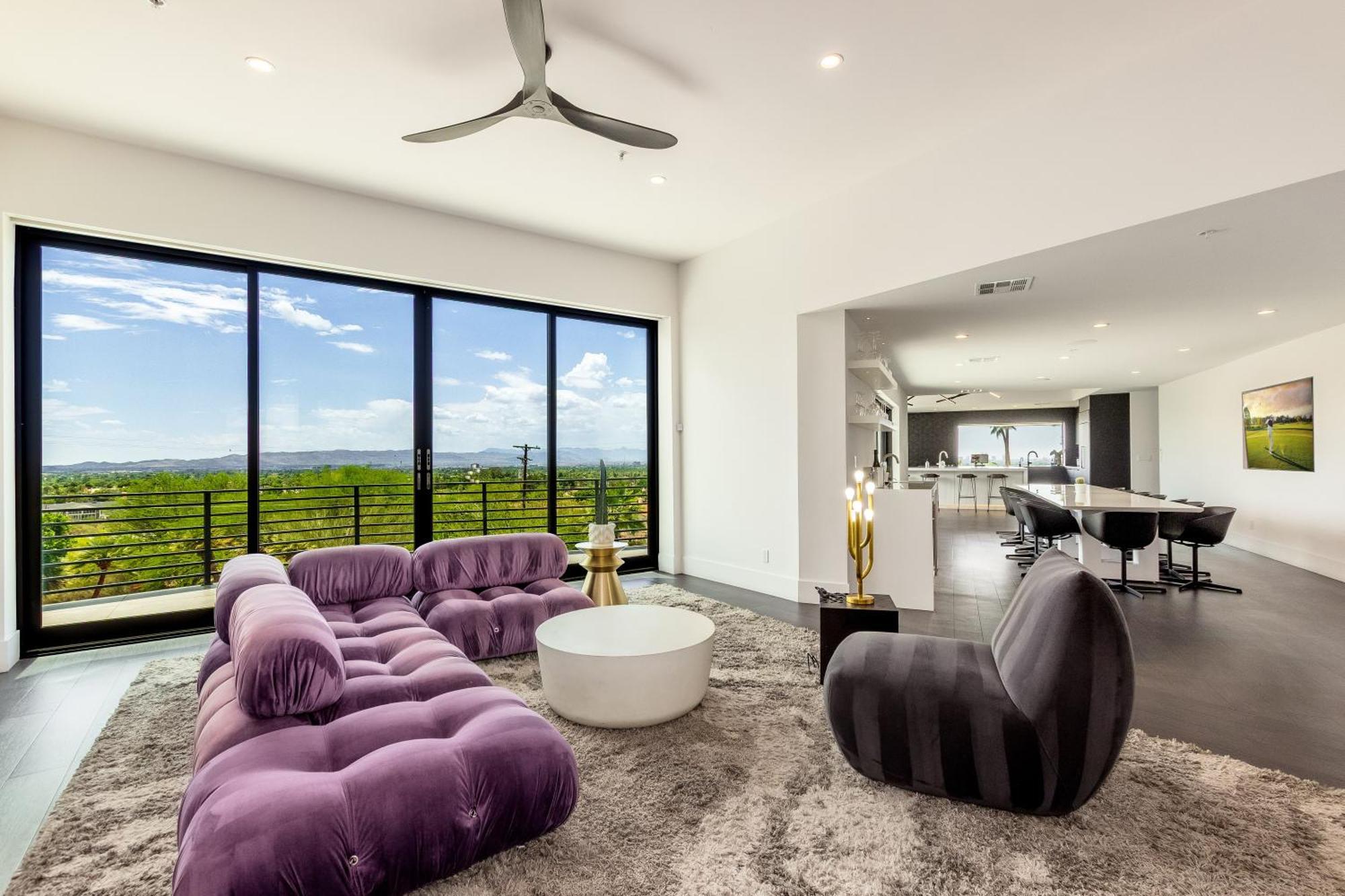 Holiday home Camelback Mountain Mansion - Micro-resort, Views, Golf, Heated Pool, Game