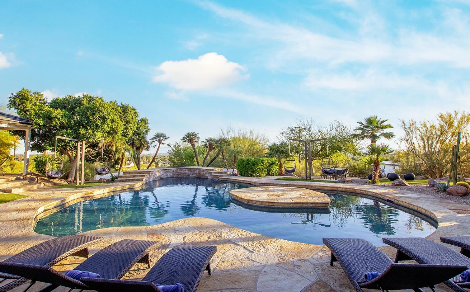 Holiday home Camelback Mountain Mansion - Micro-resort, Views, Golf, Heated Pool, Game